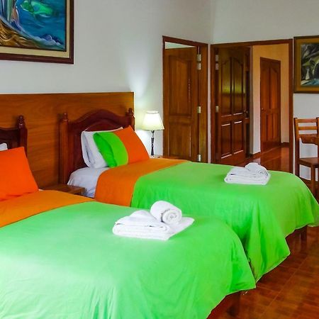 Hotel Twin Galapagos Puerto Ayora  Exterior photo