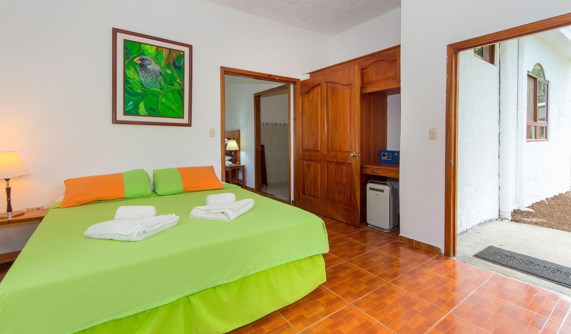 Hotel Twin Galapagos Puerto Ayora  Exterior photo