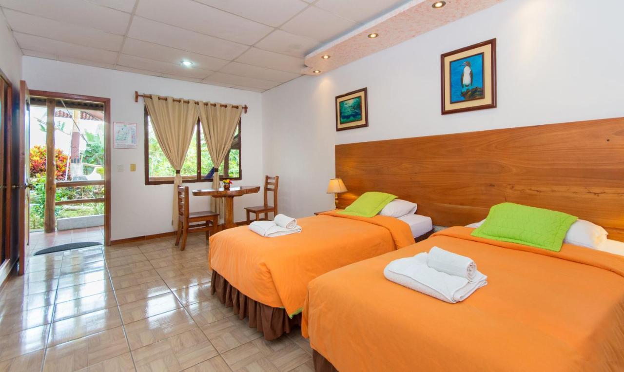Hotel Twin Galapagos Puerto Ayora  Exterior photo